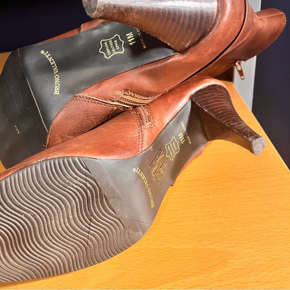 Women’s Size 11 Bruno Valenti Mid-Calf Chestnut heel Boots 3 inch heel - Picture 6 of 8